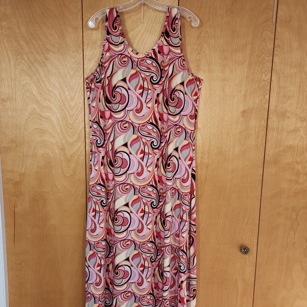 LIVD swirl sleeveless dress swirl pattern